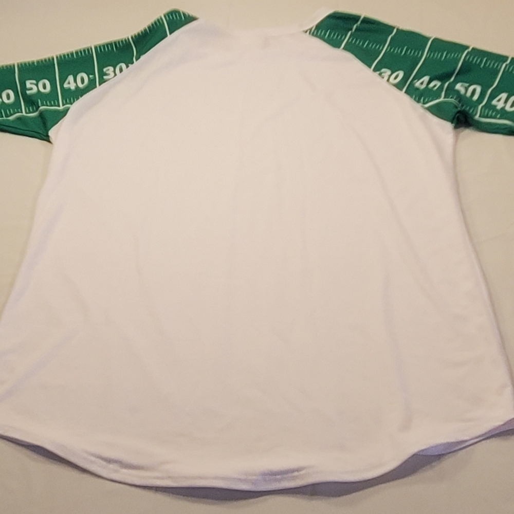 Lightheart White‎ Raglan Sleeve Shirt Football Field Design Green Size Medium